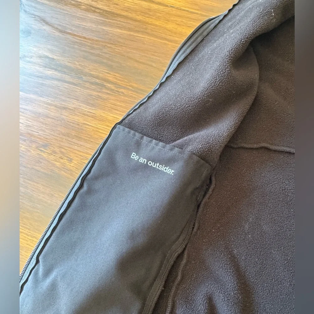 FIGS scrub vest - Picture 3 of 6